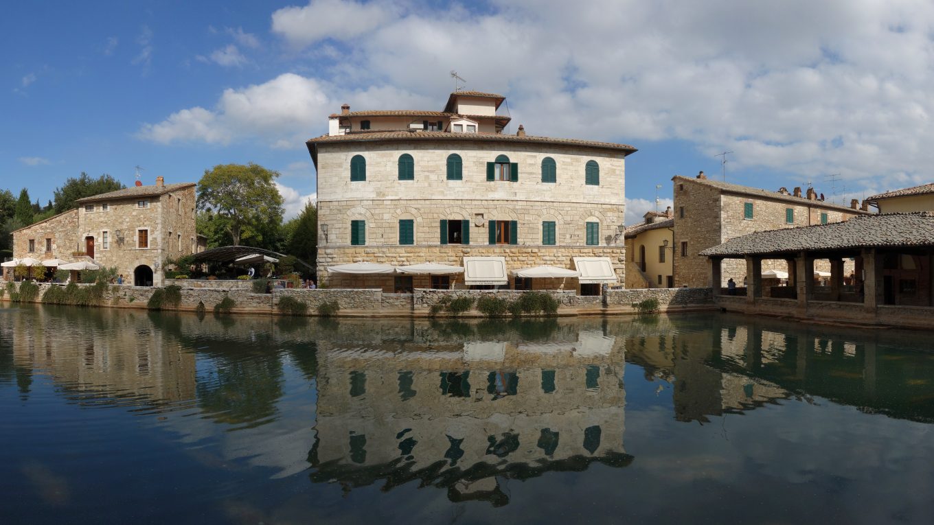 Piazza delle Sorgenti a Bagno Vignoni