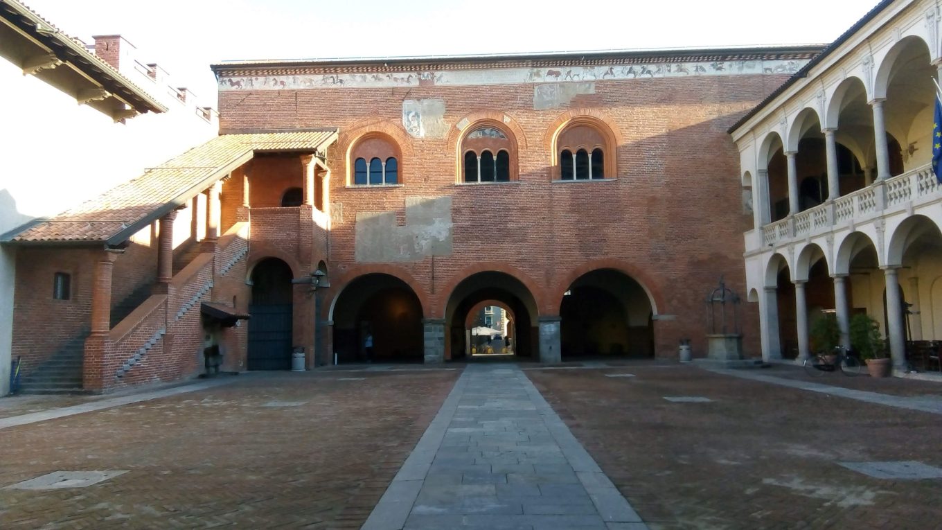 Broletto di Novara