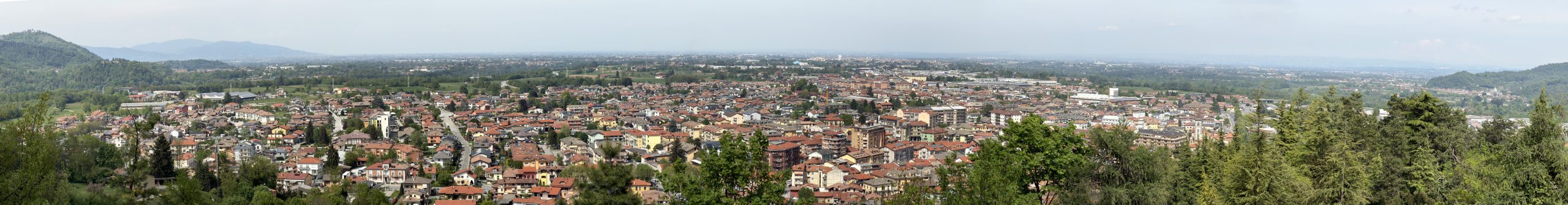 Panorama di Borgo San Dalmazzo dal Santuario di Monserrato