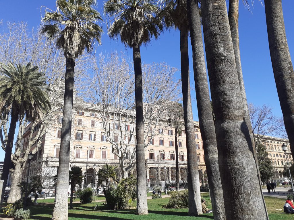 Piazza Vittorio Emanuele II nel rione Esquilino a Roma