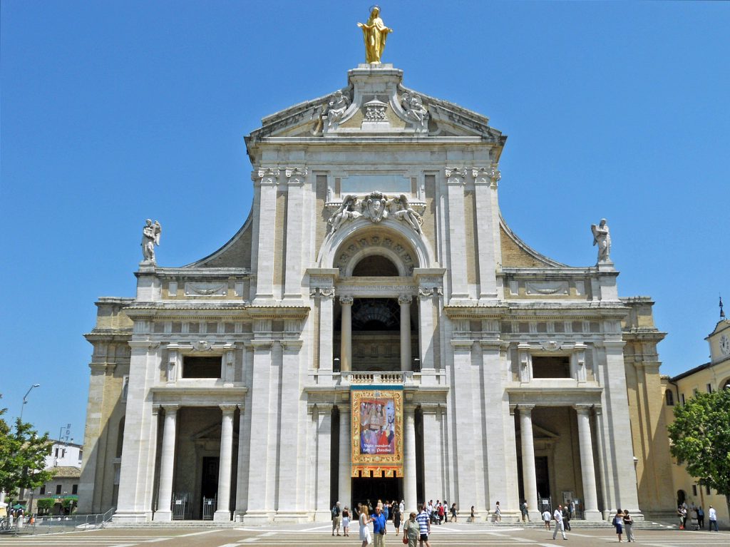 Facciata della Basilica di Santa Maria degli Angeli ad Assisi
