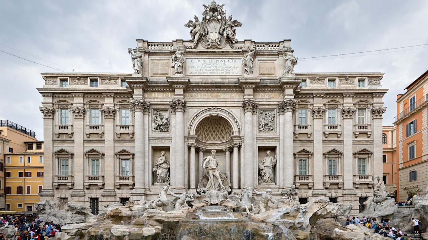 Veduta generale della Fontana di Trevi a Roma