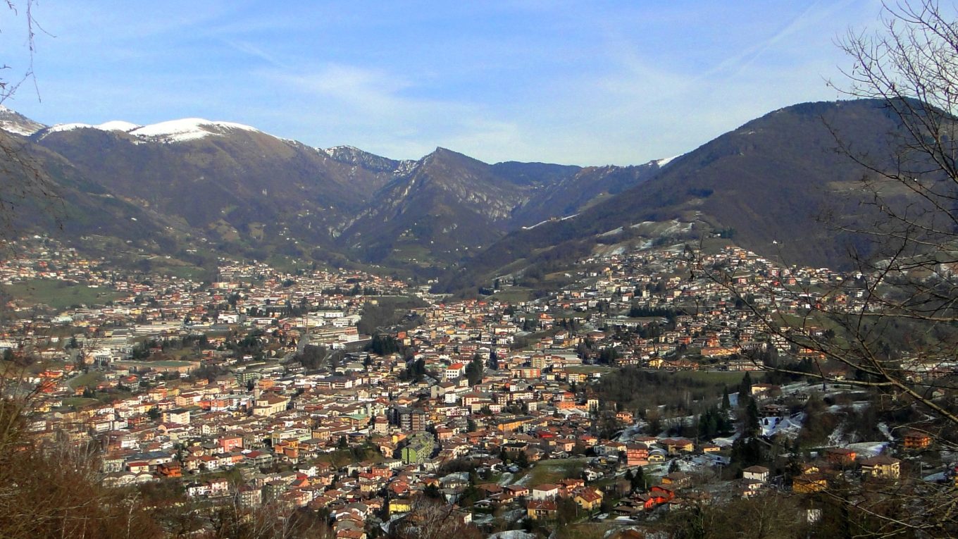 Panorama della Val Gandino visto dal Monte Beio