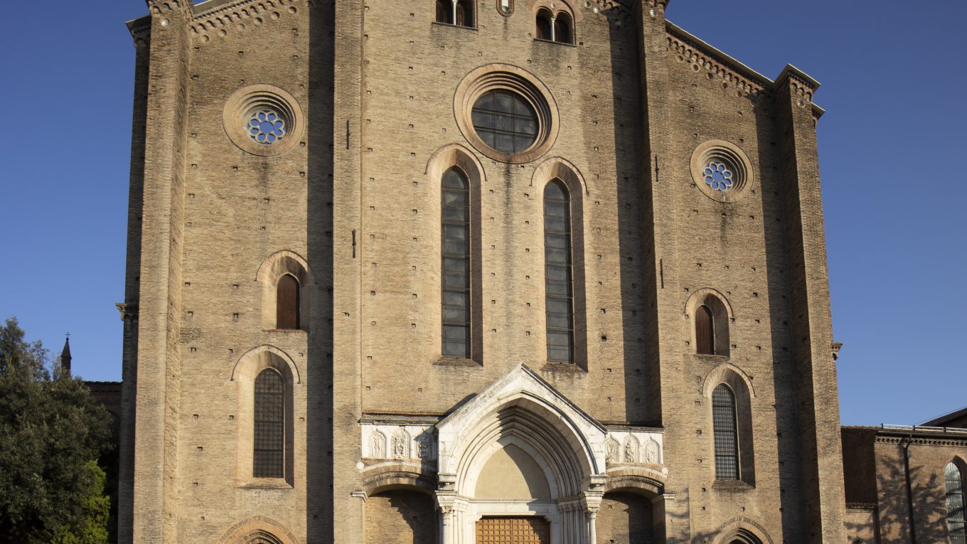 Facciata della Basilica di San Francesco a Bologna