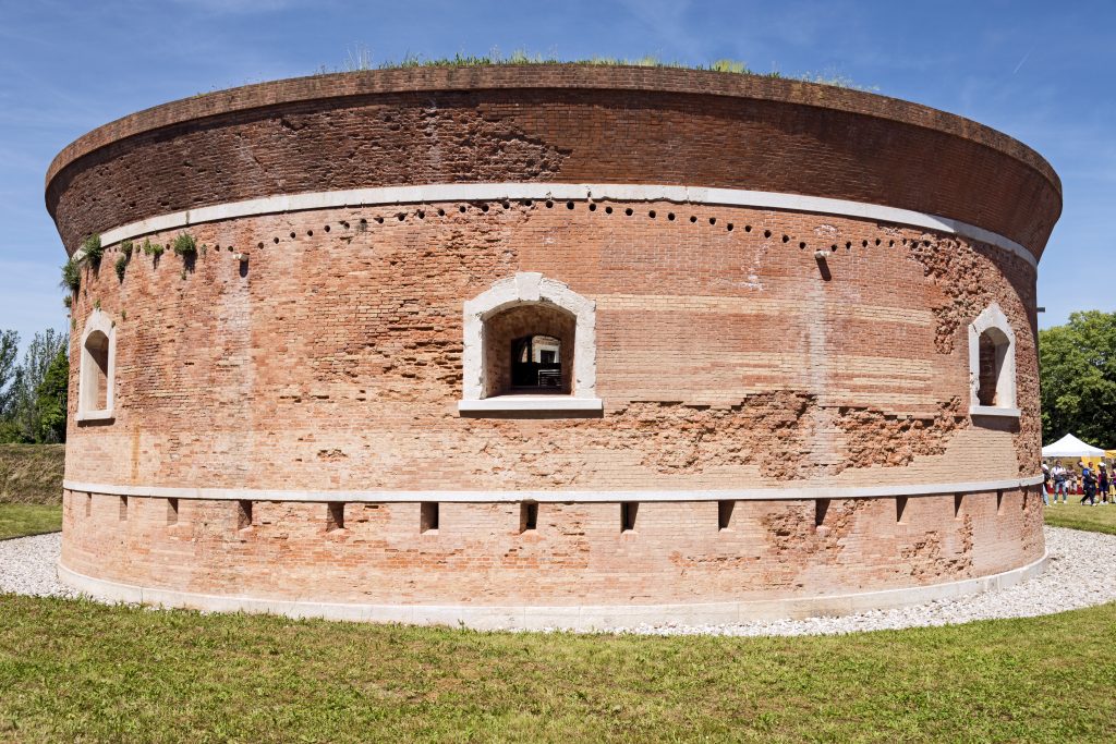 Torre Massimiliana sull’isola di Sant’Erasmo a Venezia