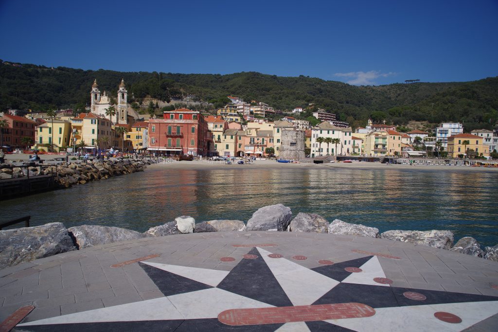 Laigueglia vista dal molo