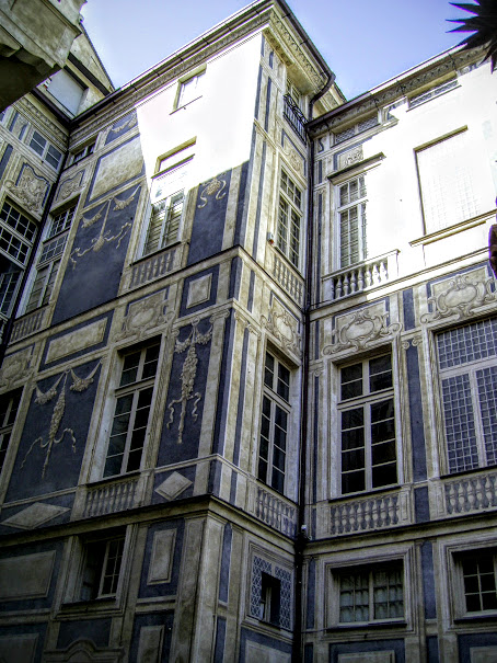 Cortile di Palazzo Nicolosio Lomellino a Genova