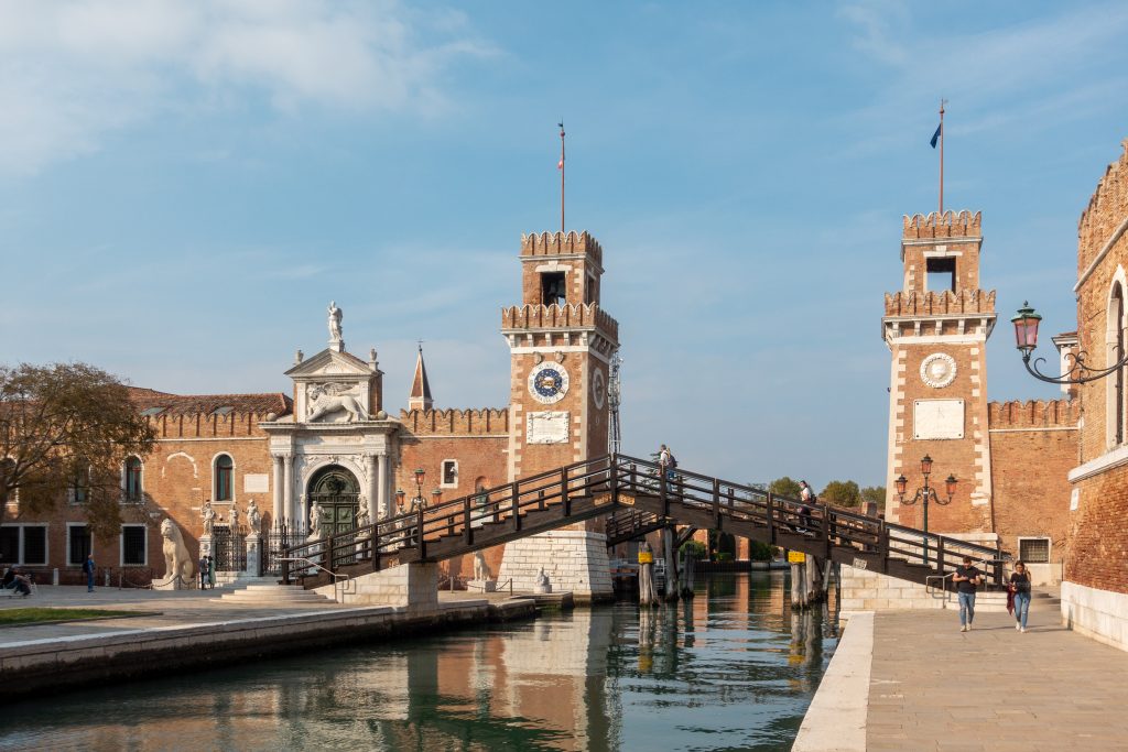 Arsenale di Venezia visto dal ponte